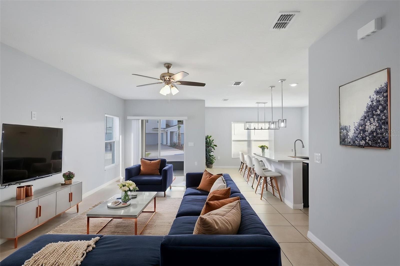 BELLA PARC TWNHMS - Residential