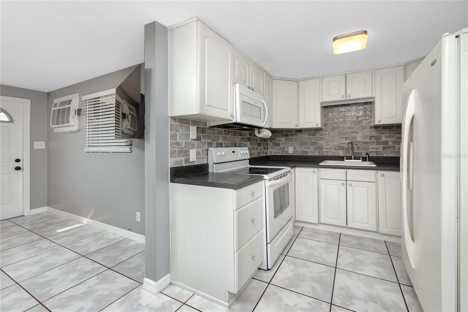 ORANGE LAKE VILLAGE - Residential