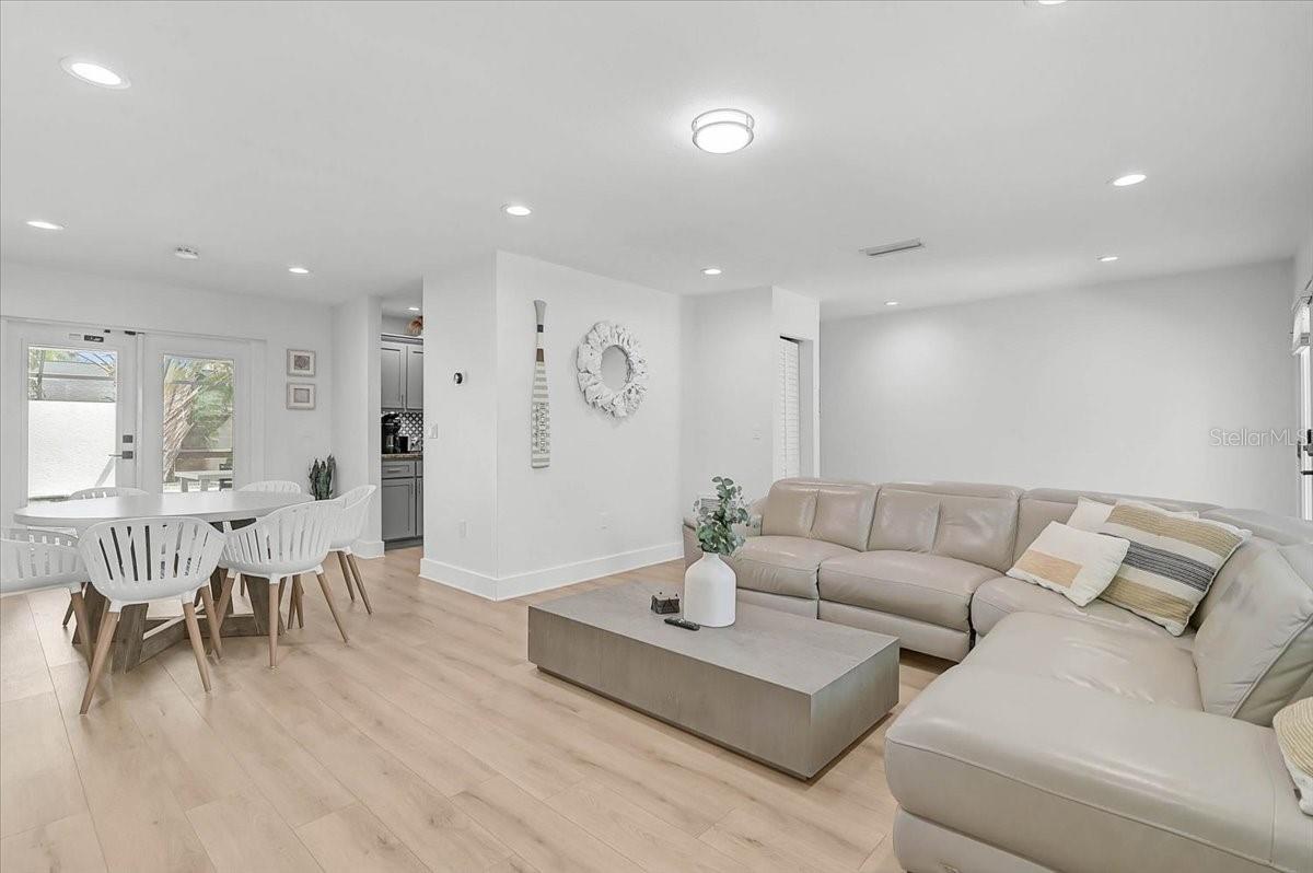 SIESTA REV OF - Residential