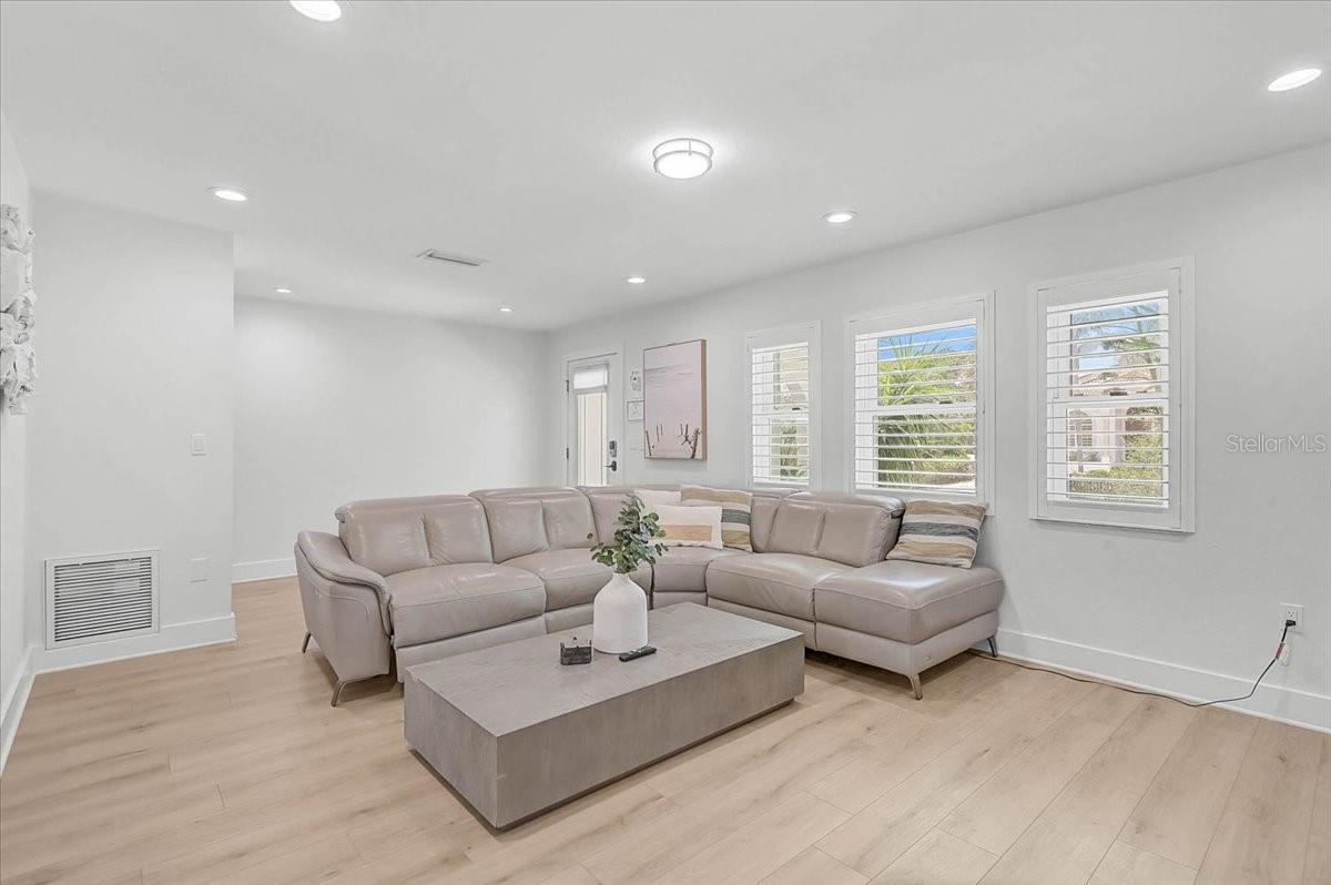 SIESTA REV OF - Residential