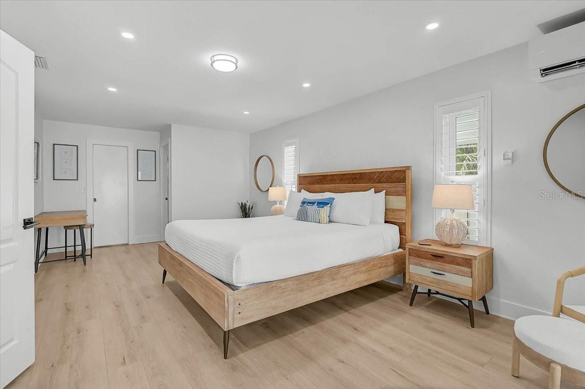 SIESTA REV OF - Residential