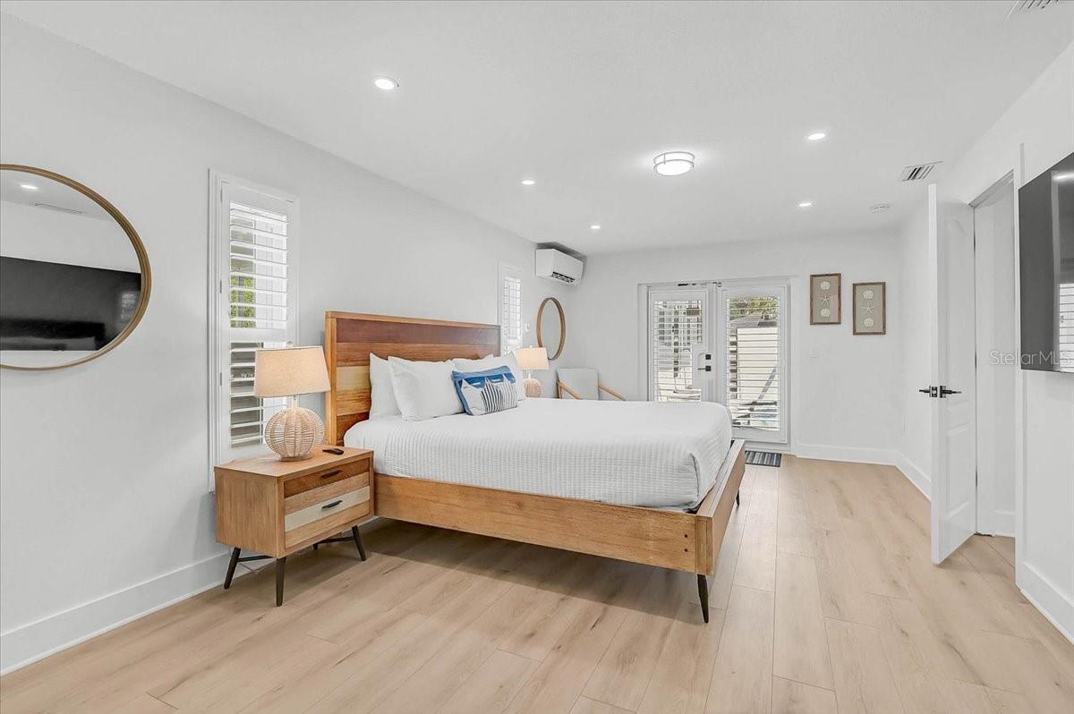 SIESTA REV OF - Residential