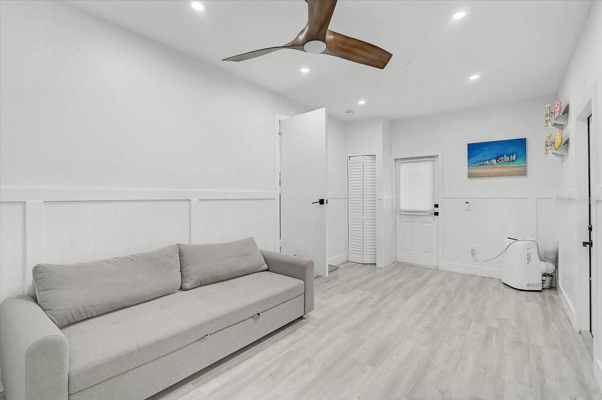 SIESTA REV OF - Residential