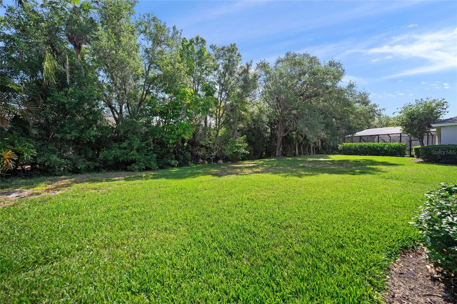 LENNOX GARDENS - Residential