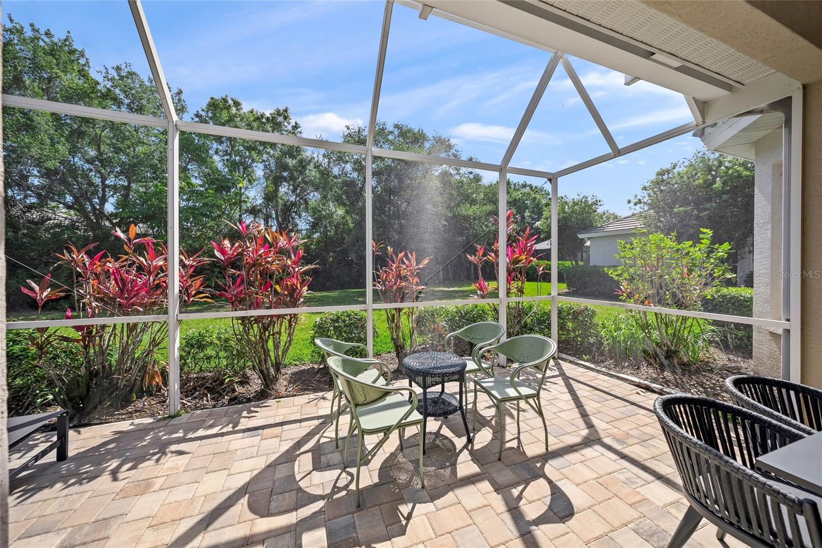 LENNOX GARDENS - Residential
