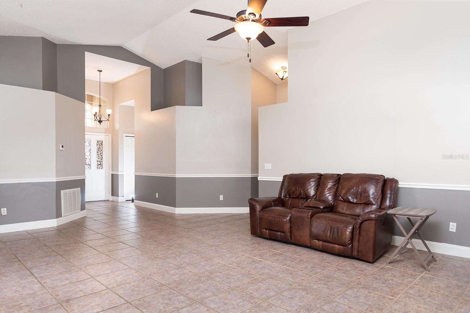 789 WHITE IVEY COURT
