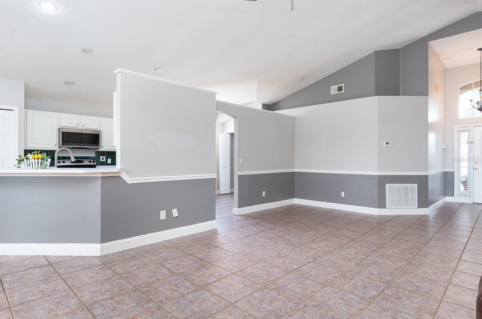 789 WHITE IVEY COURT