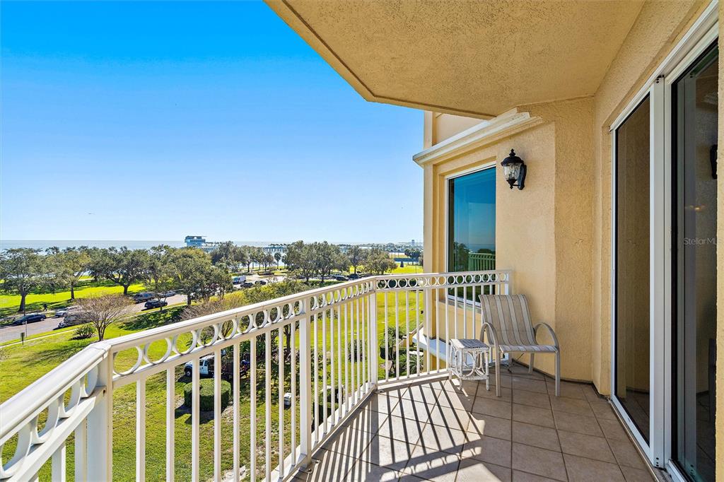 VINOY PLACE CONDO - Residential