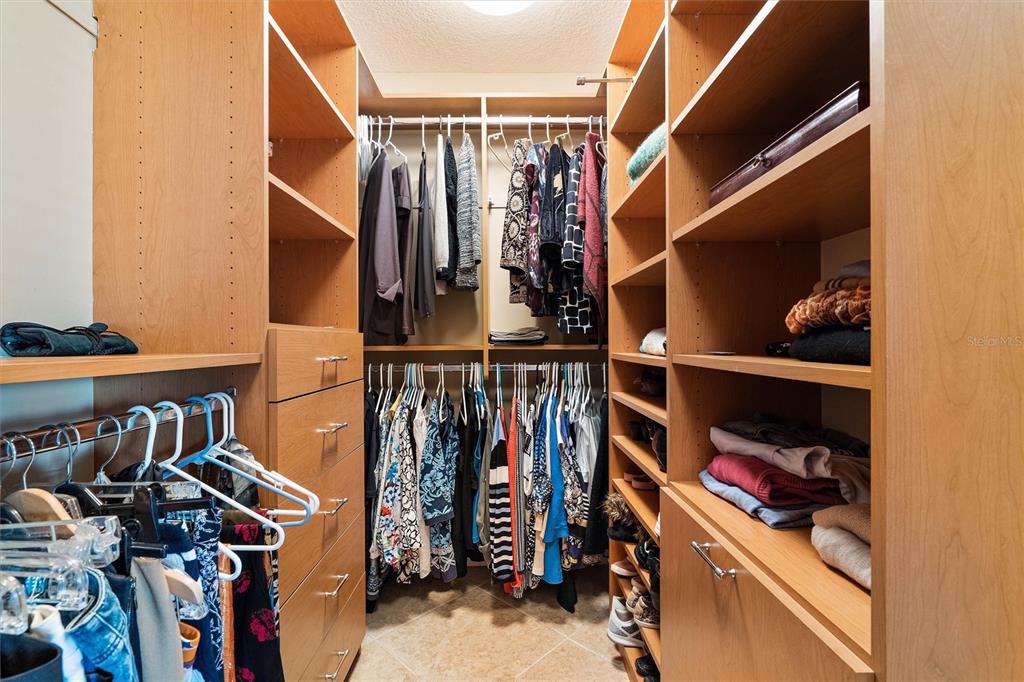 VINOY PLACE CONDO - Residential