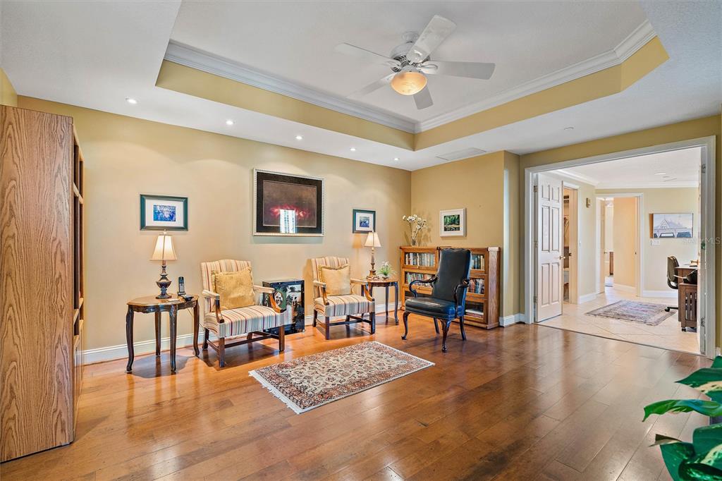 VINOY PLACE CONDO - Residential
