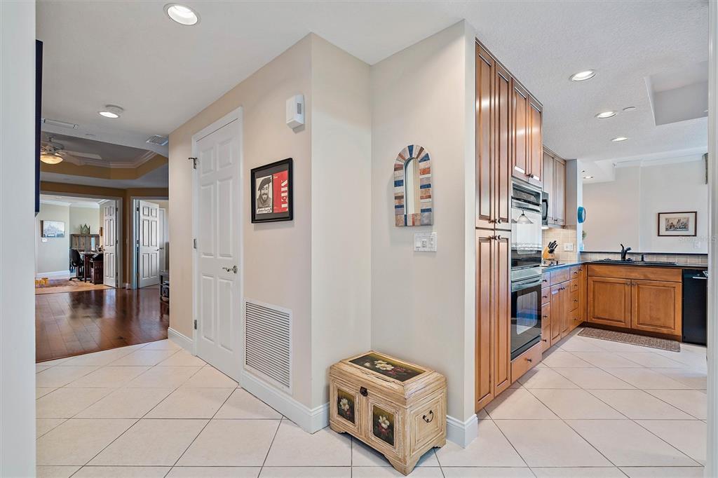 VINOY PLACE CONDO - Residential