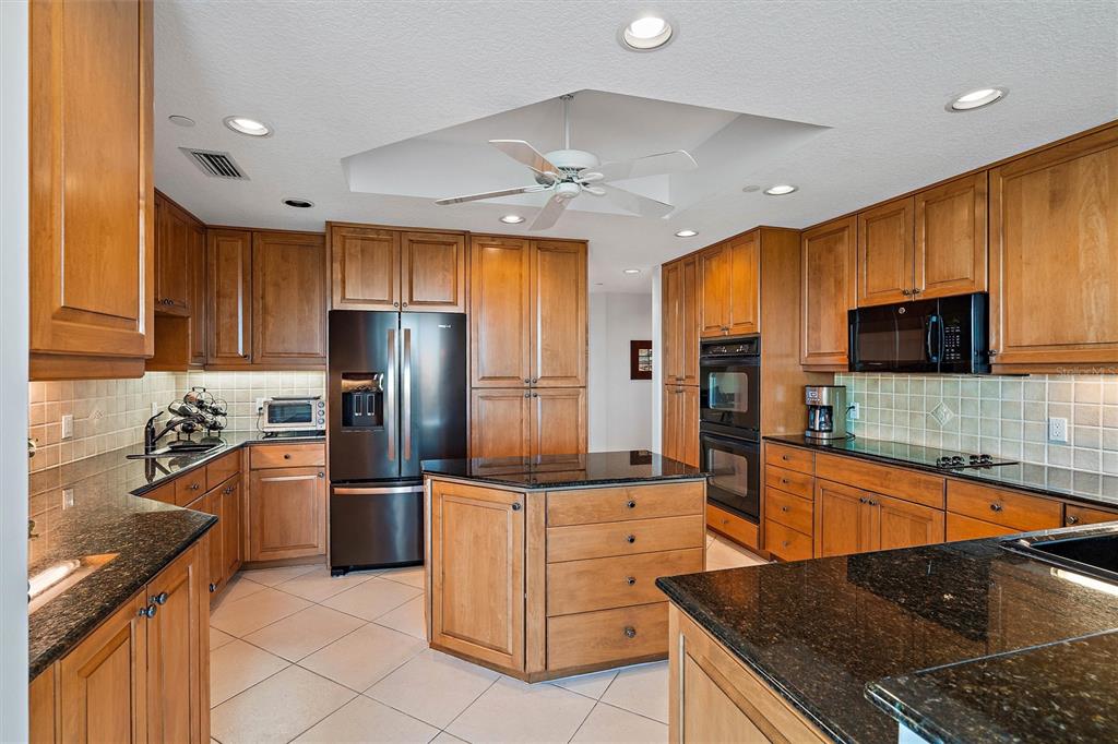 VINOY PLACE CONDO - Residential