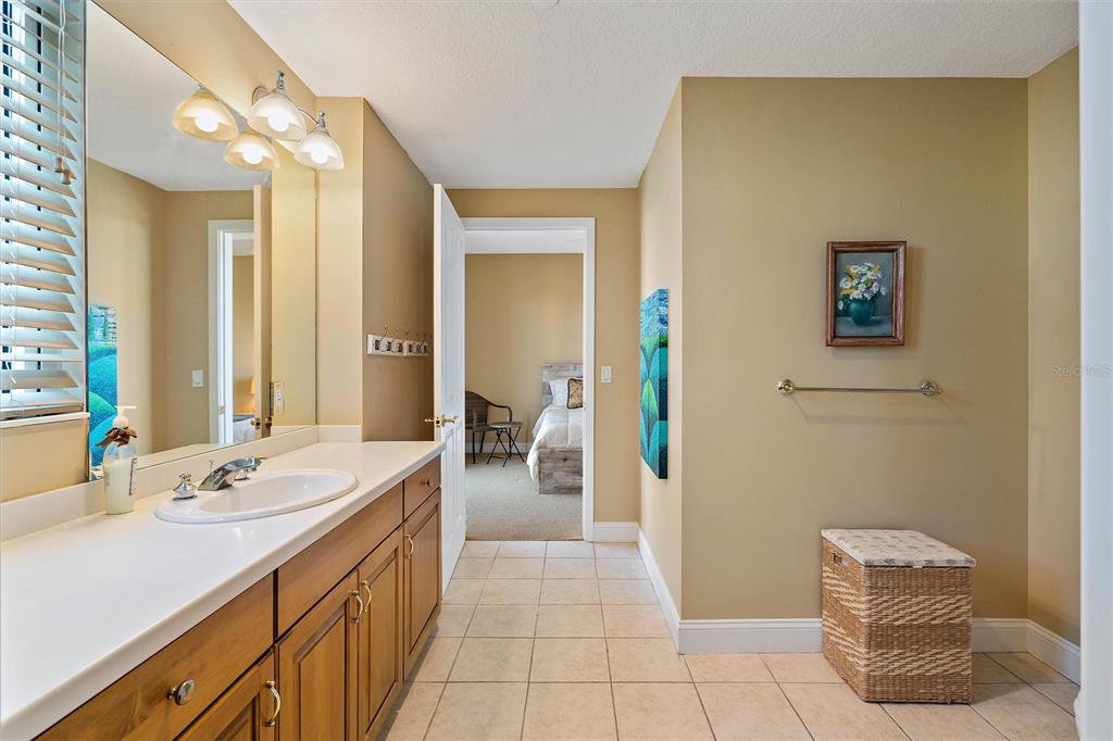 VINOY PLACE CONDO - Residential