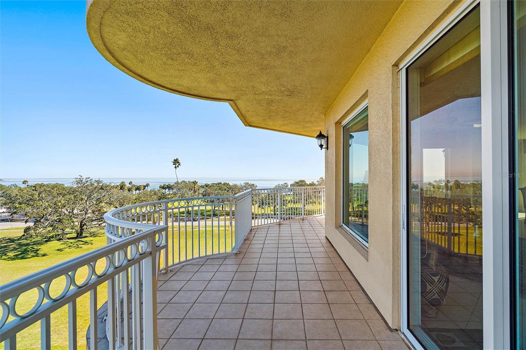 VINOY PLACE CONDO - Residential