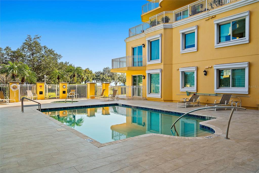 VINOY PLACE CONDO - Residential