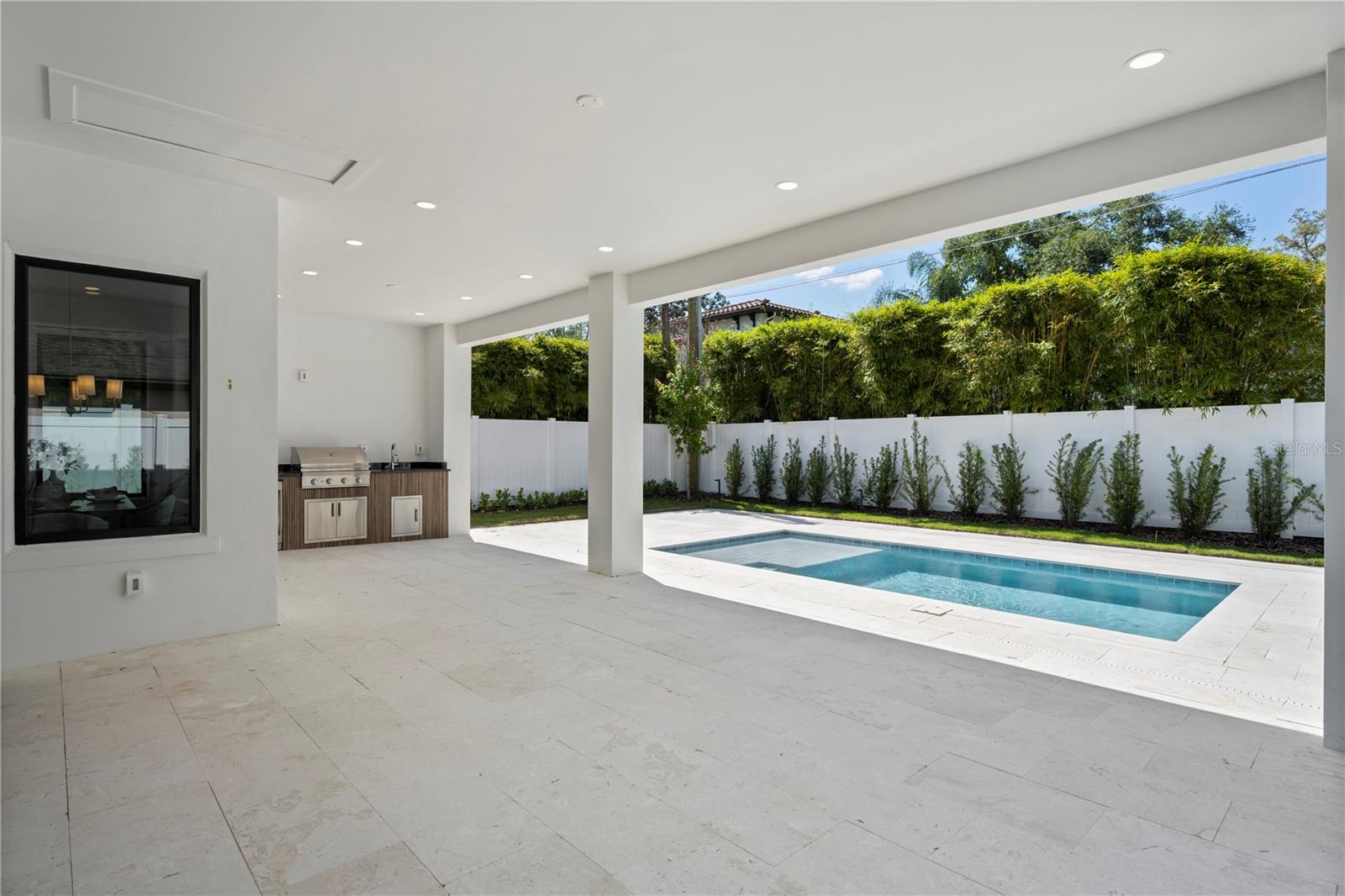 LAKE KNOWLES TERRACE - Residential
