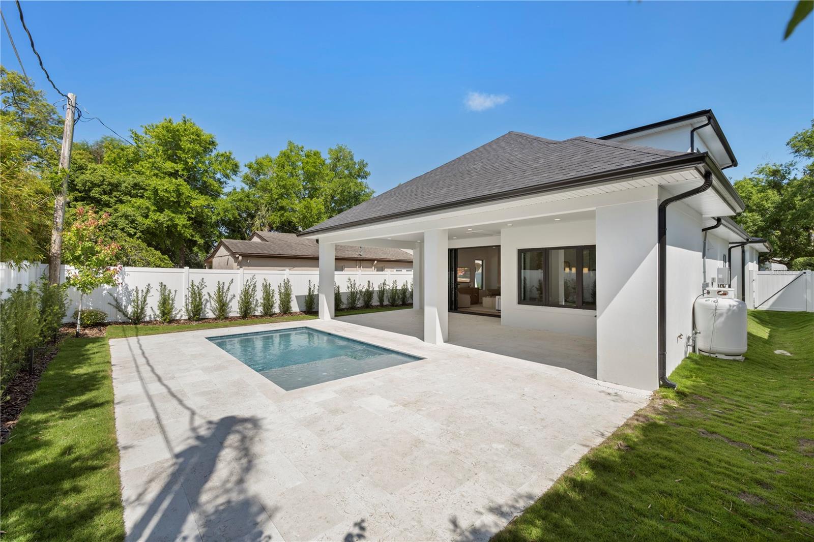 LAKE KNOWLES TERRACE - Residential