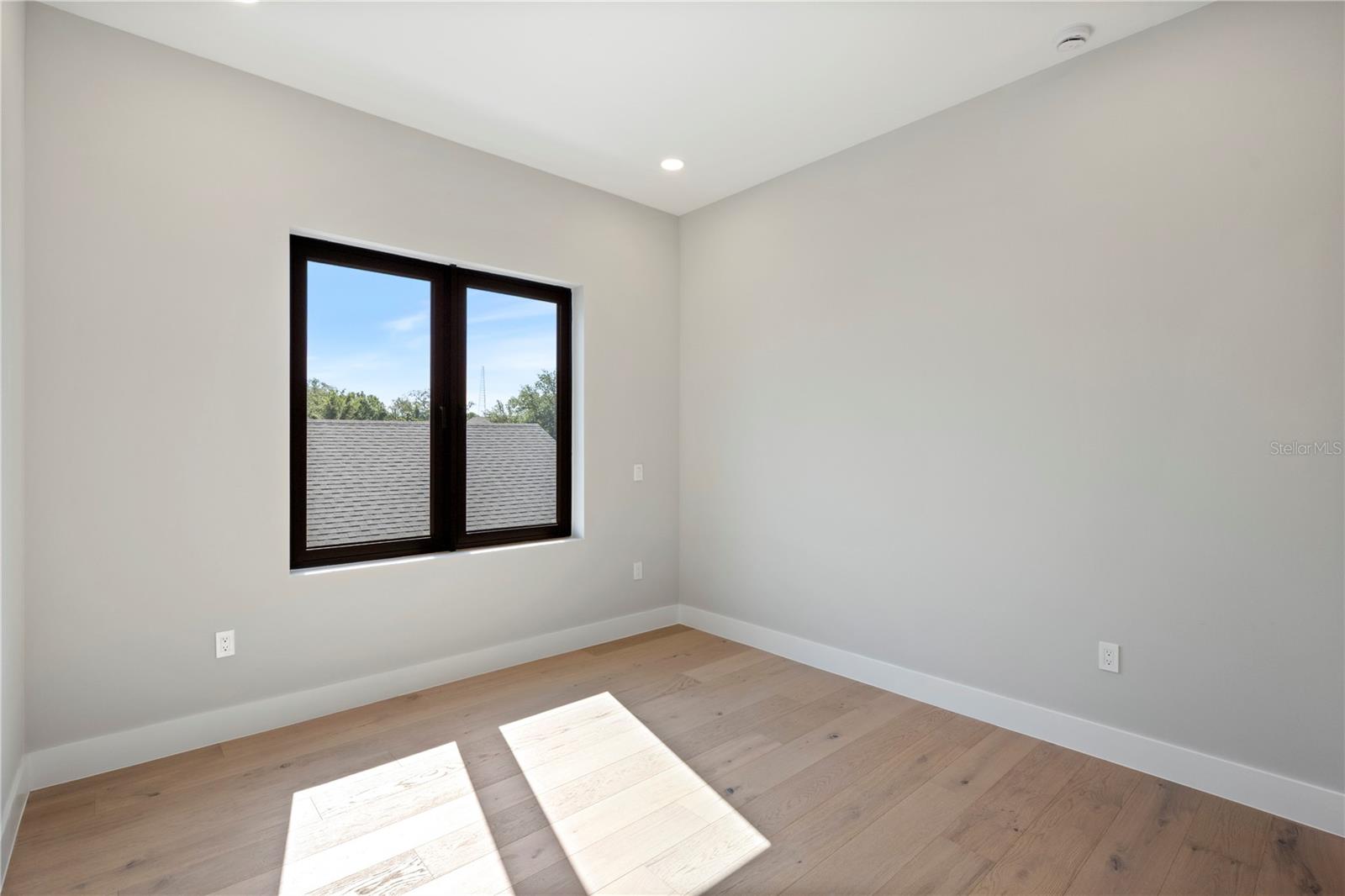 LAKE KNOWLES TERRACE - Residential