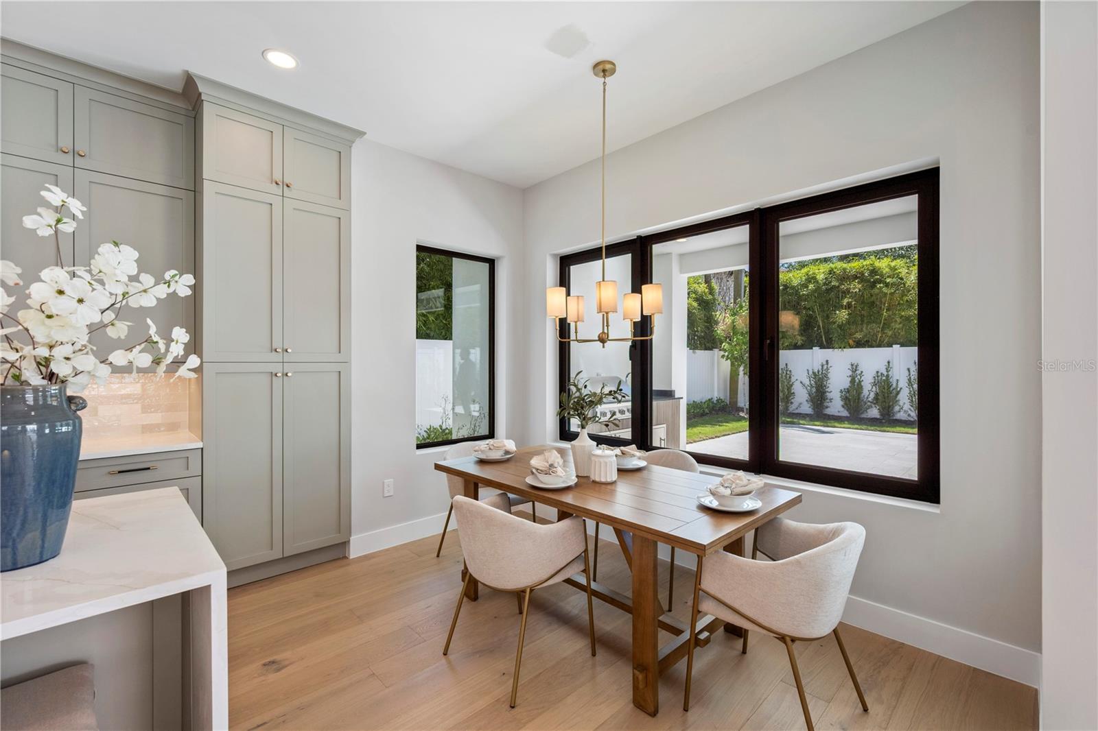 LAKE KNOWLES TERRACE - Residential