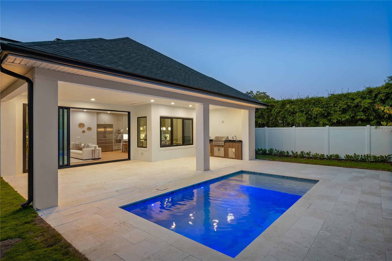 LAKE KNOWLES TERRACE - Residential