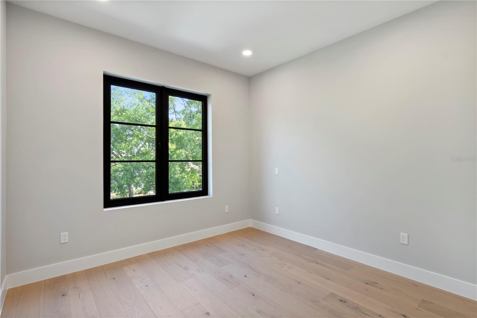 LAKE KNOWLES TERRACE - Residential