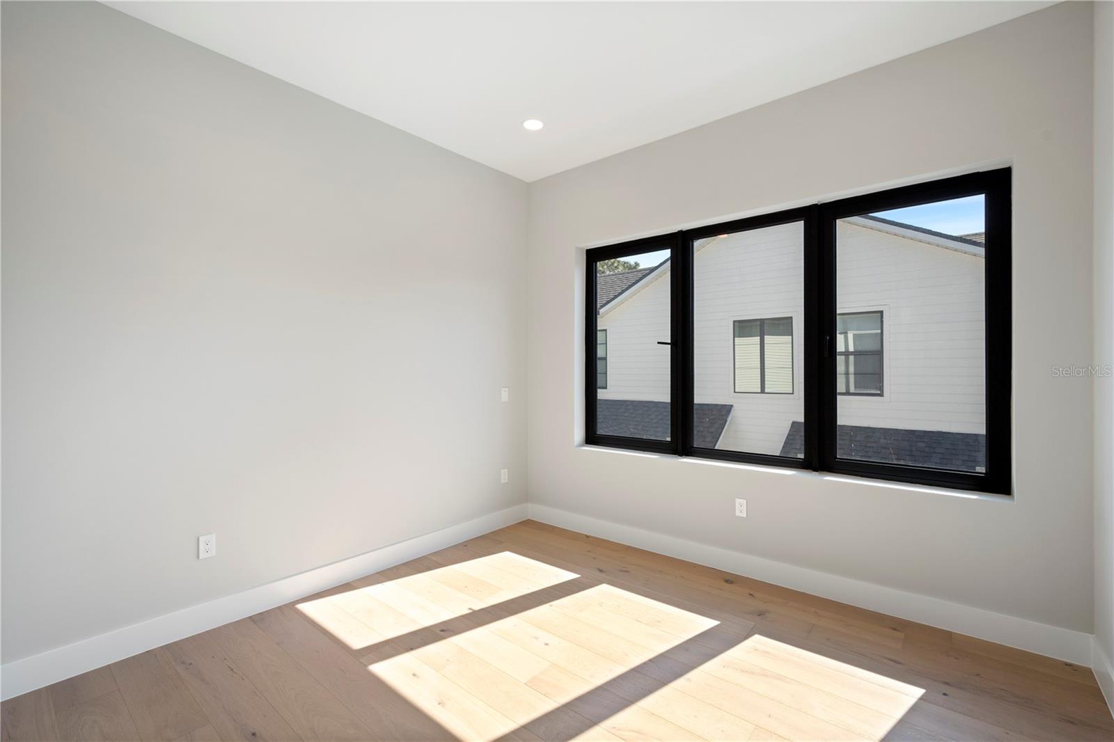 LAKE KNOWLES TERRACE - Residential