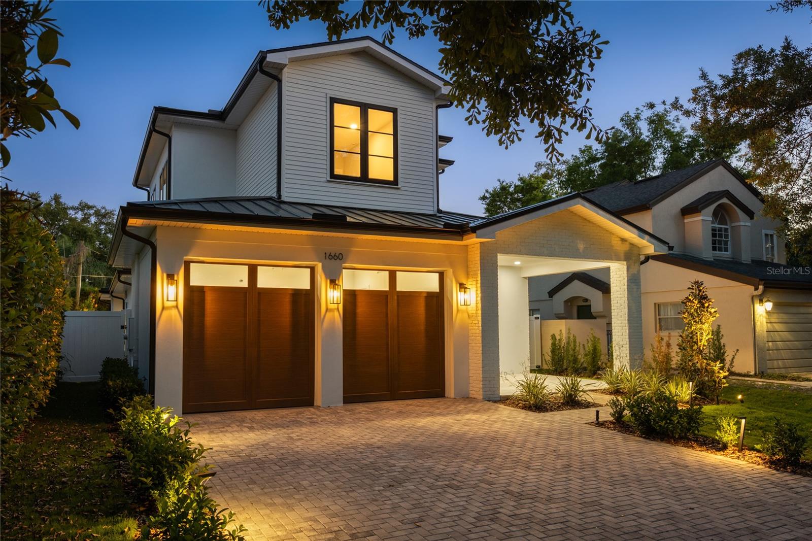 LAKE KNOWLES TERRACE - Residential