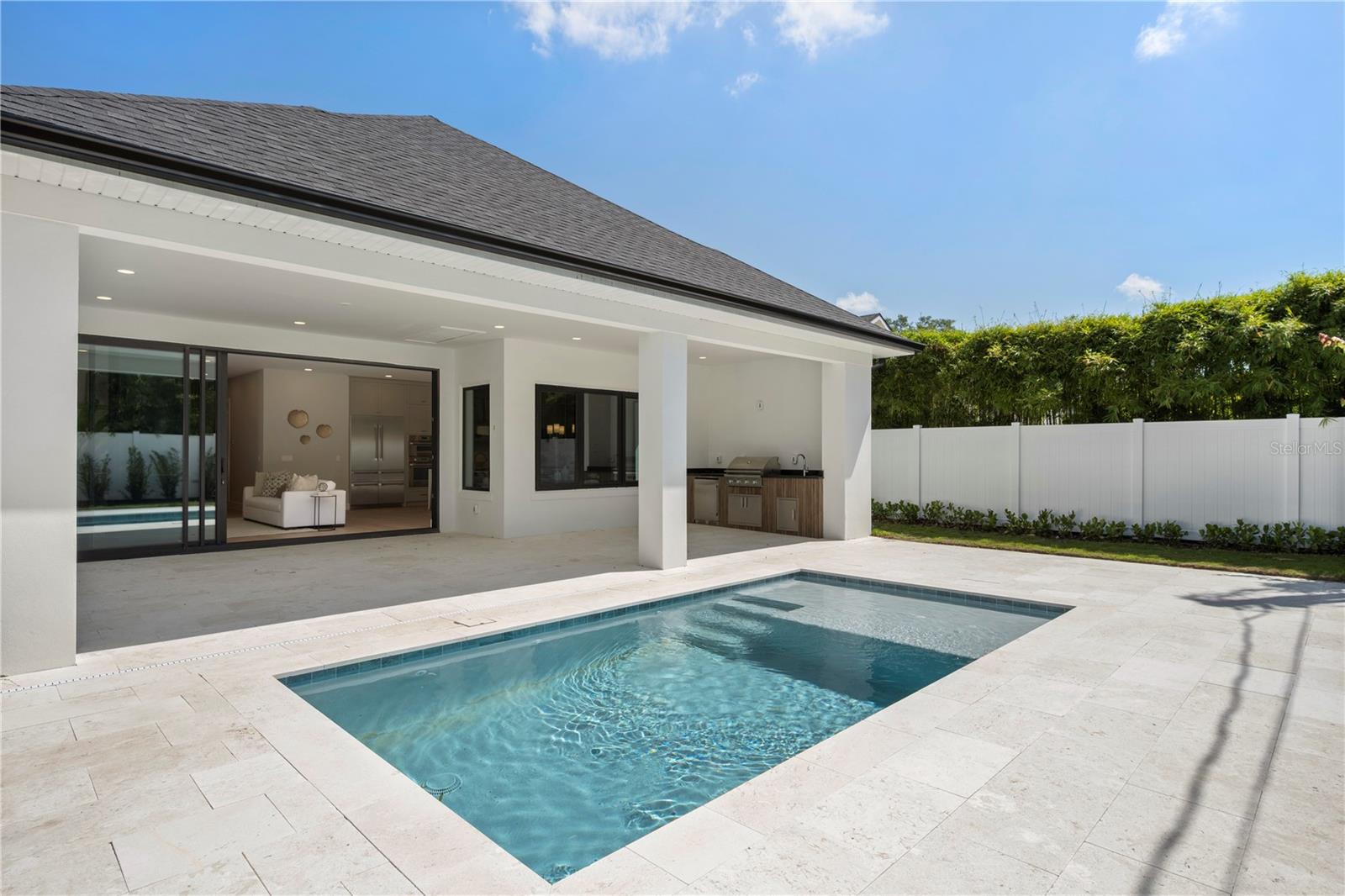 LAKE KNOWLES TERRACE - Residential