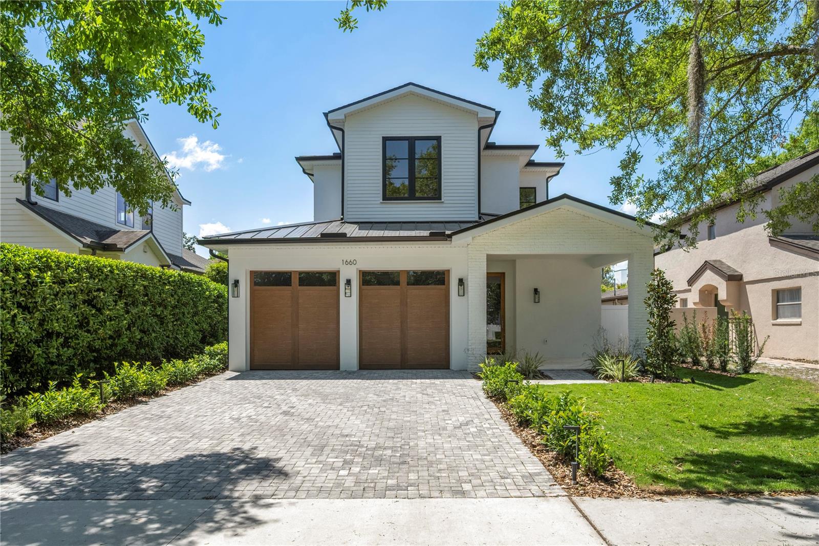 LAKE KNOWLES TERRACE - Residential