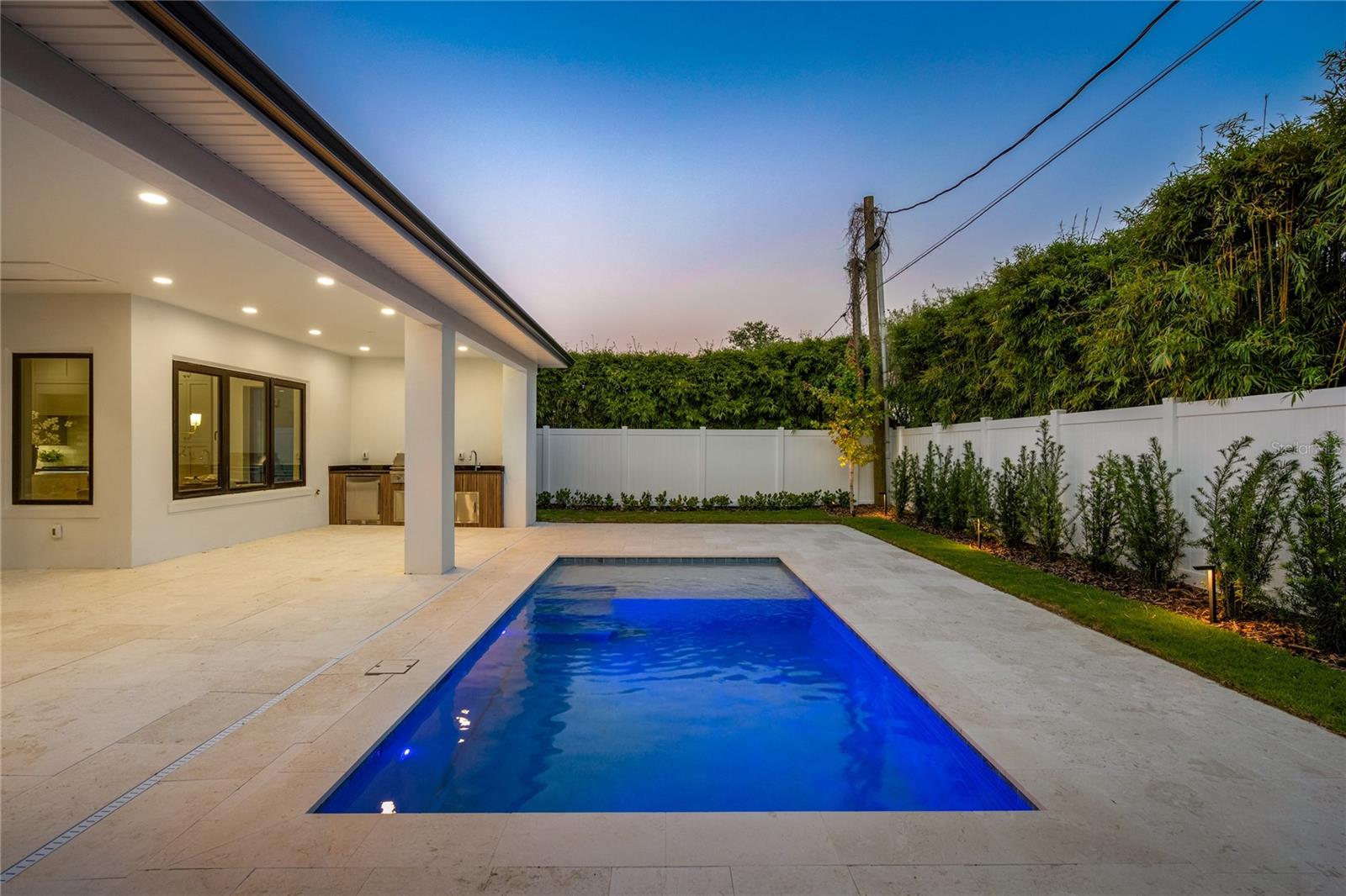 LAKE KNOWLES TERRACE - Residential