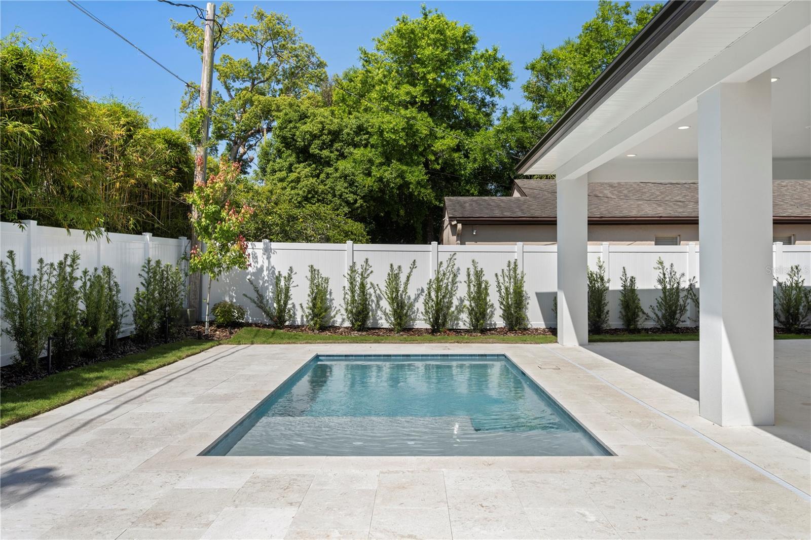 LAKE KNOWLES TERRACE - Residential