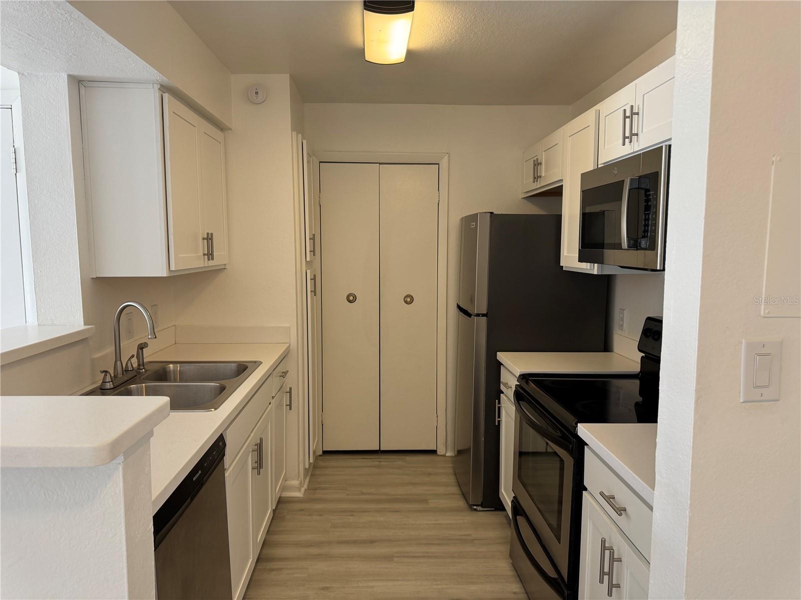 HARBOR BEACH - Residential Lease