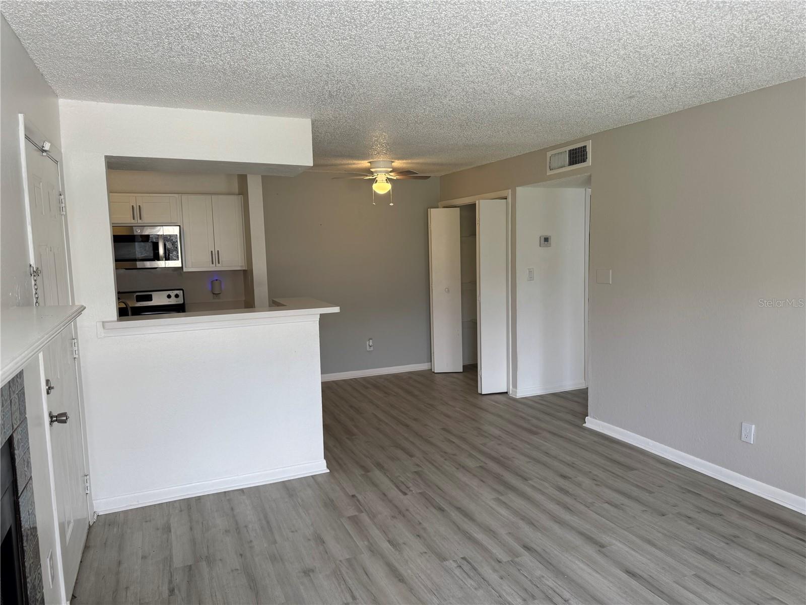 HARBOR BEACH - Residential Lease