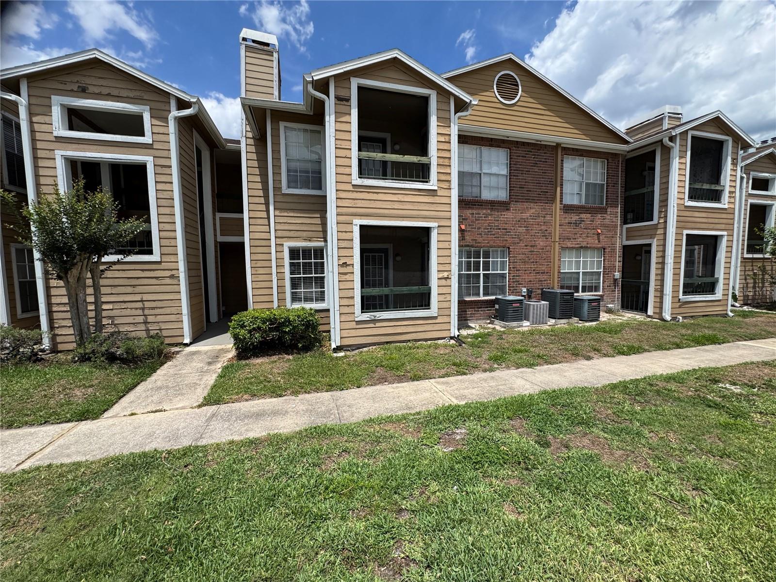 HARBOR BEACH - Residential Lease
