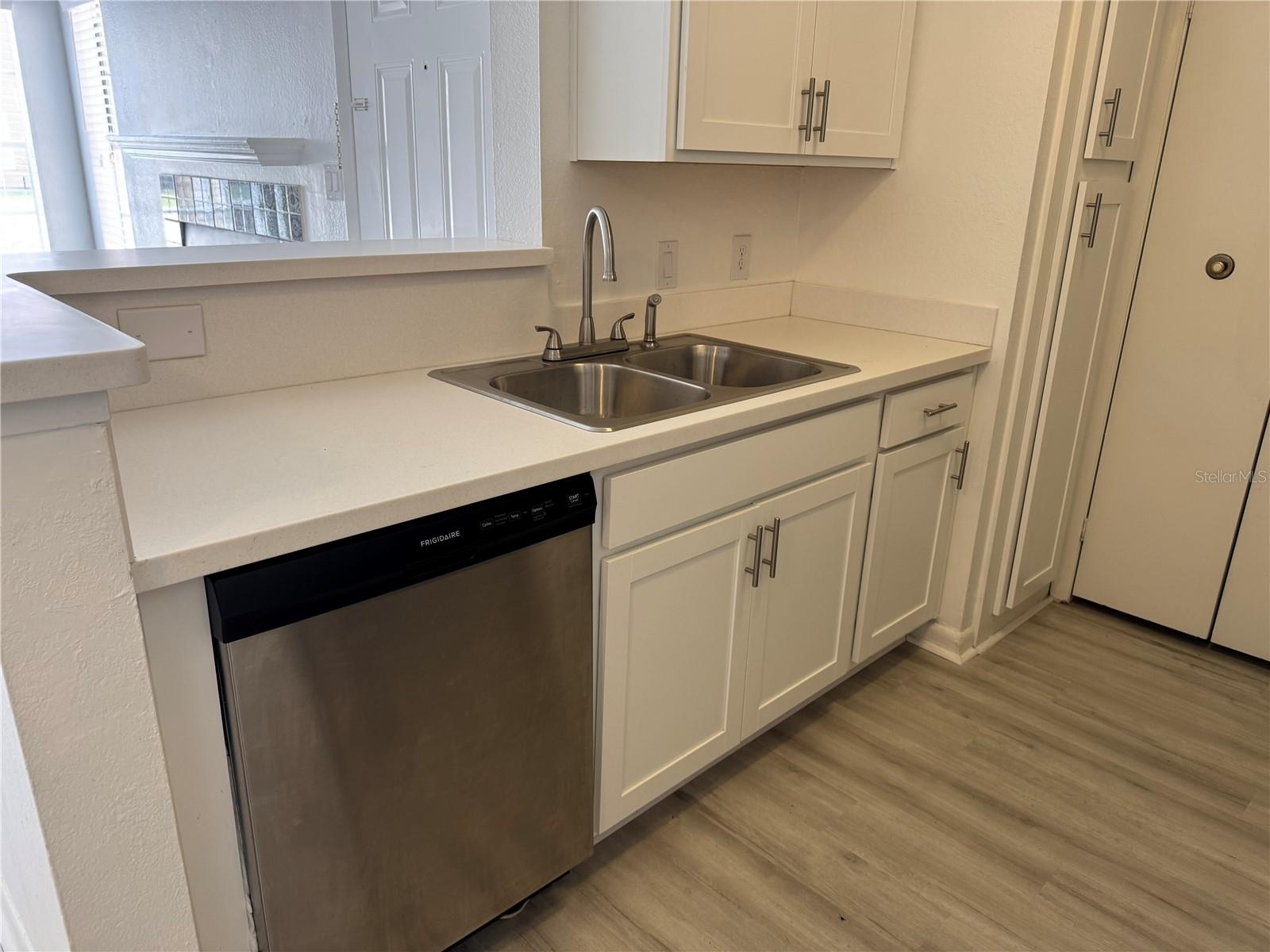 HARBOR BEACH - Residential Lease