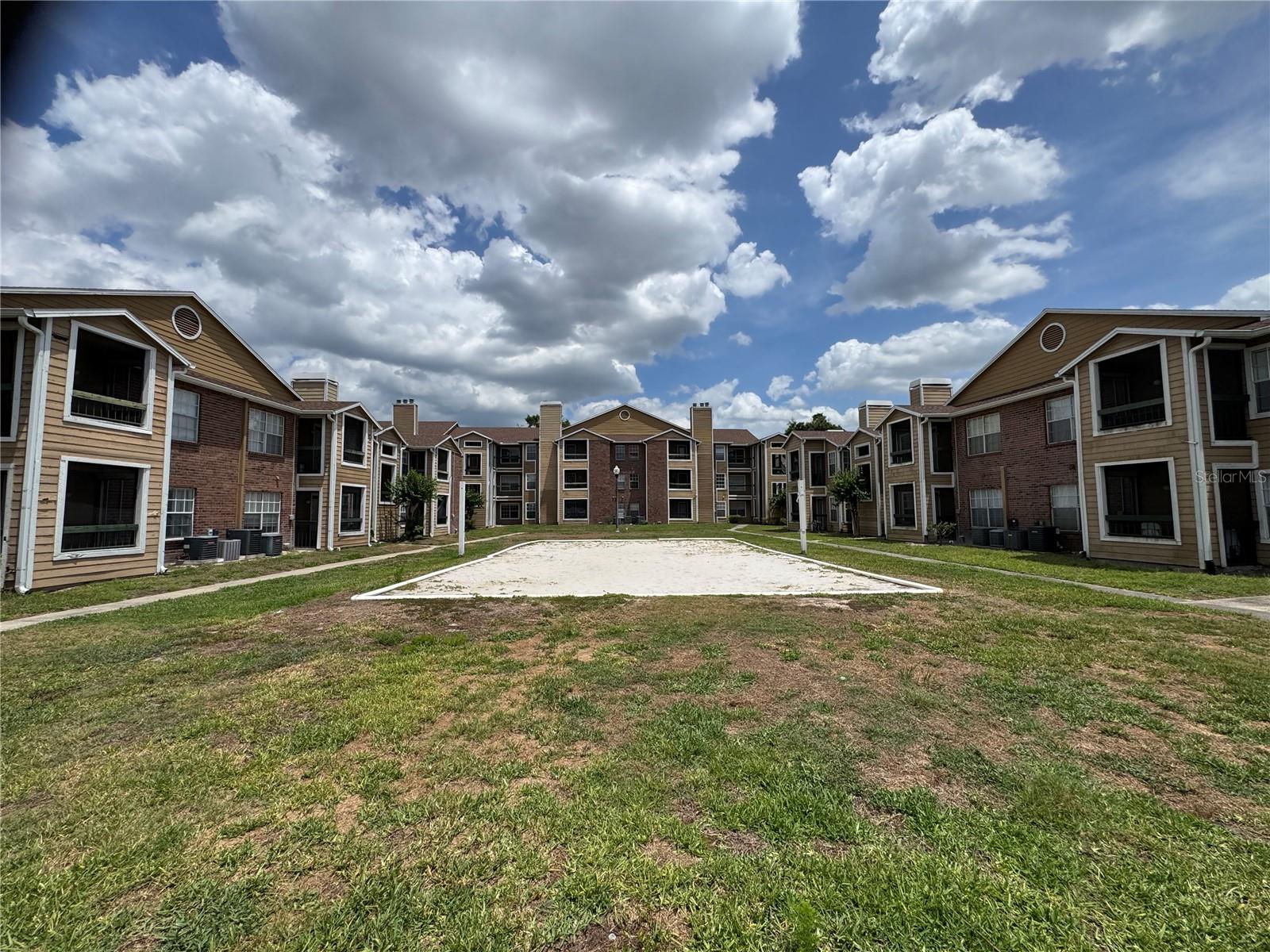 HARBOR BEACH - Residential Lease