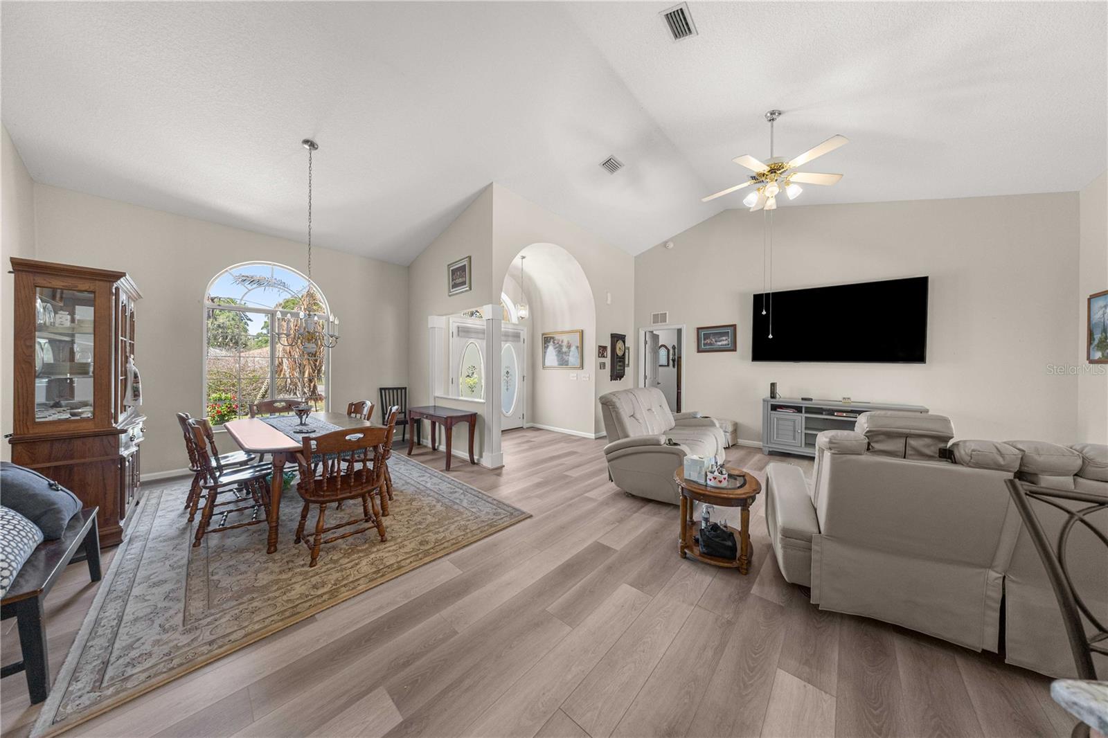 OCALA PALMS UN 01 - Residential