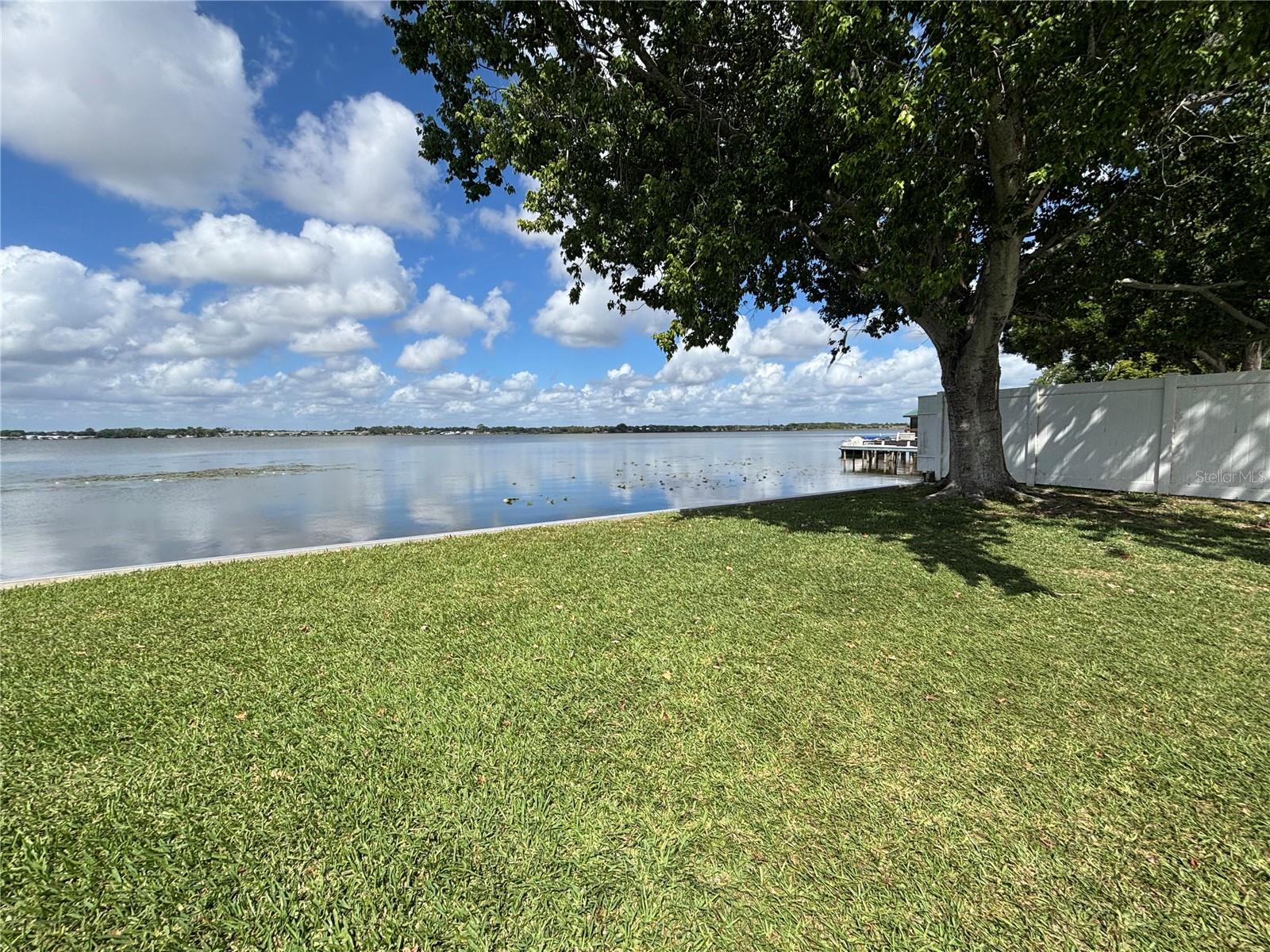 LAKE MARIANA ACRES - Residential