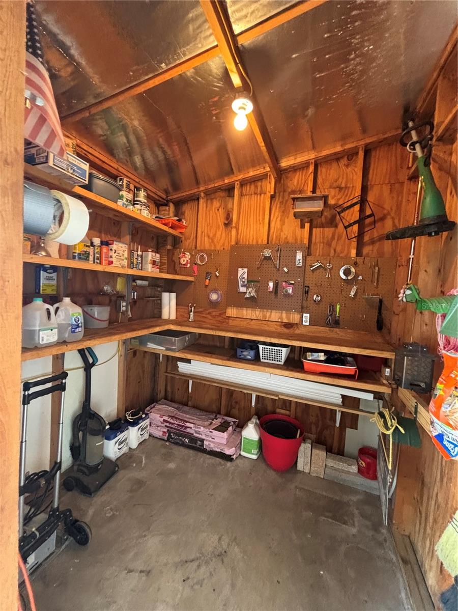 LAKE MARIANA ACRES - Residential