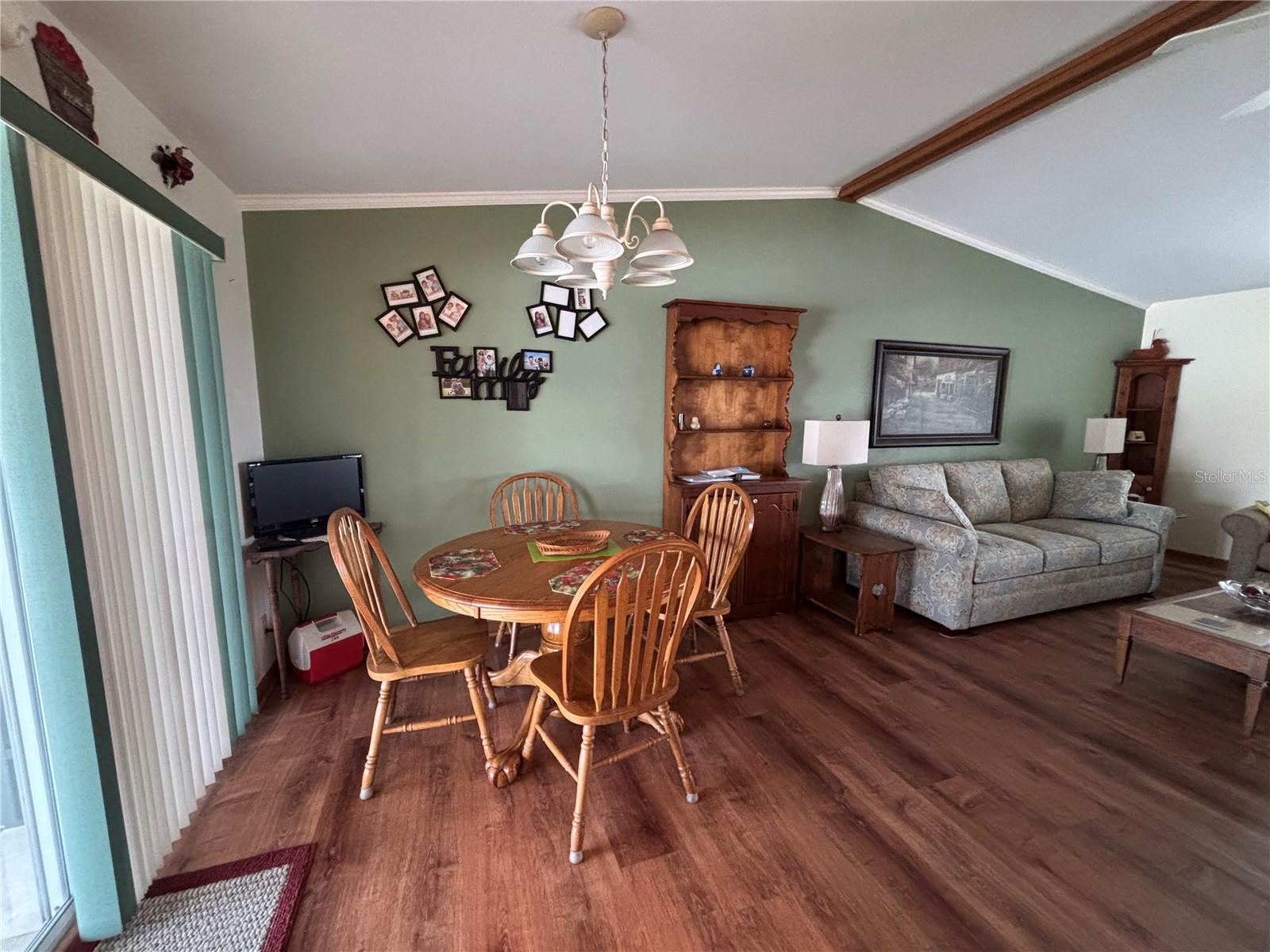 LAKE MARIANA ACRES - Residential