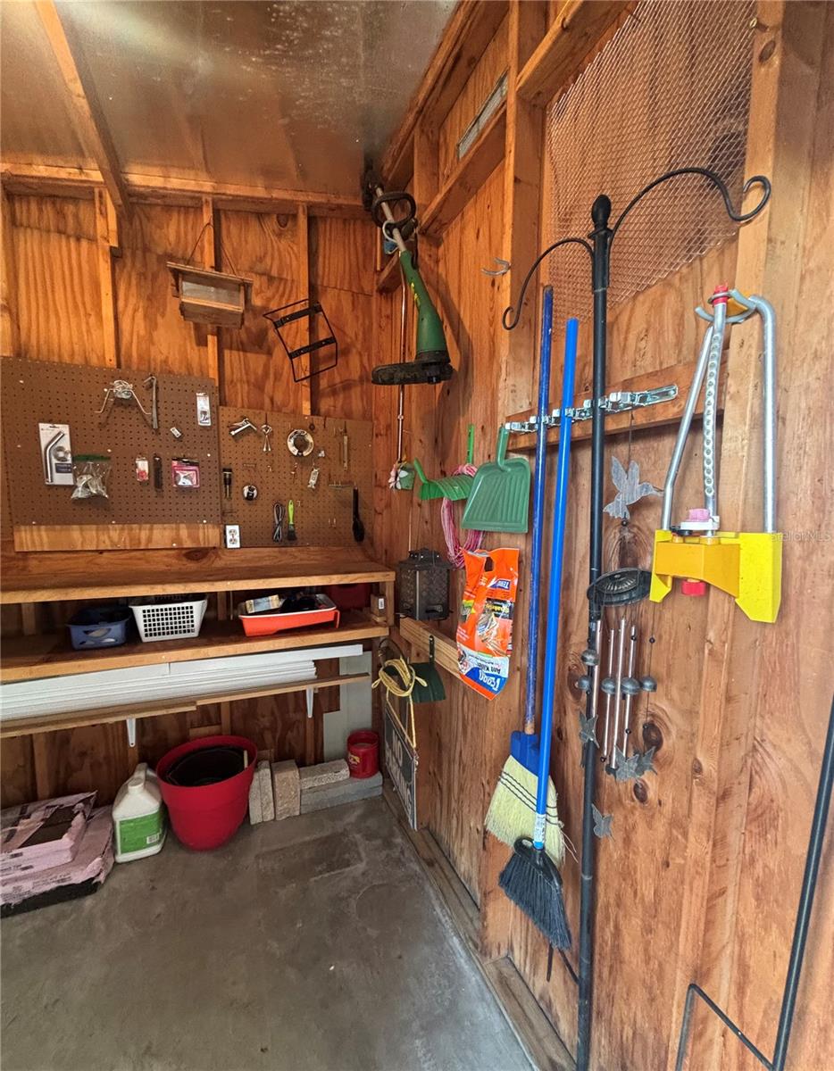 LAKE MARIANA ACRES - Residential