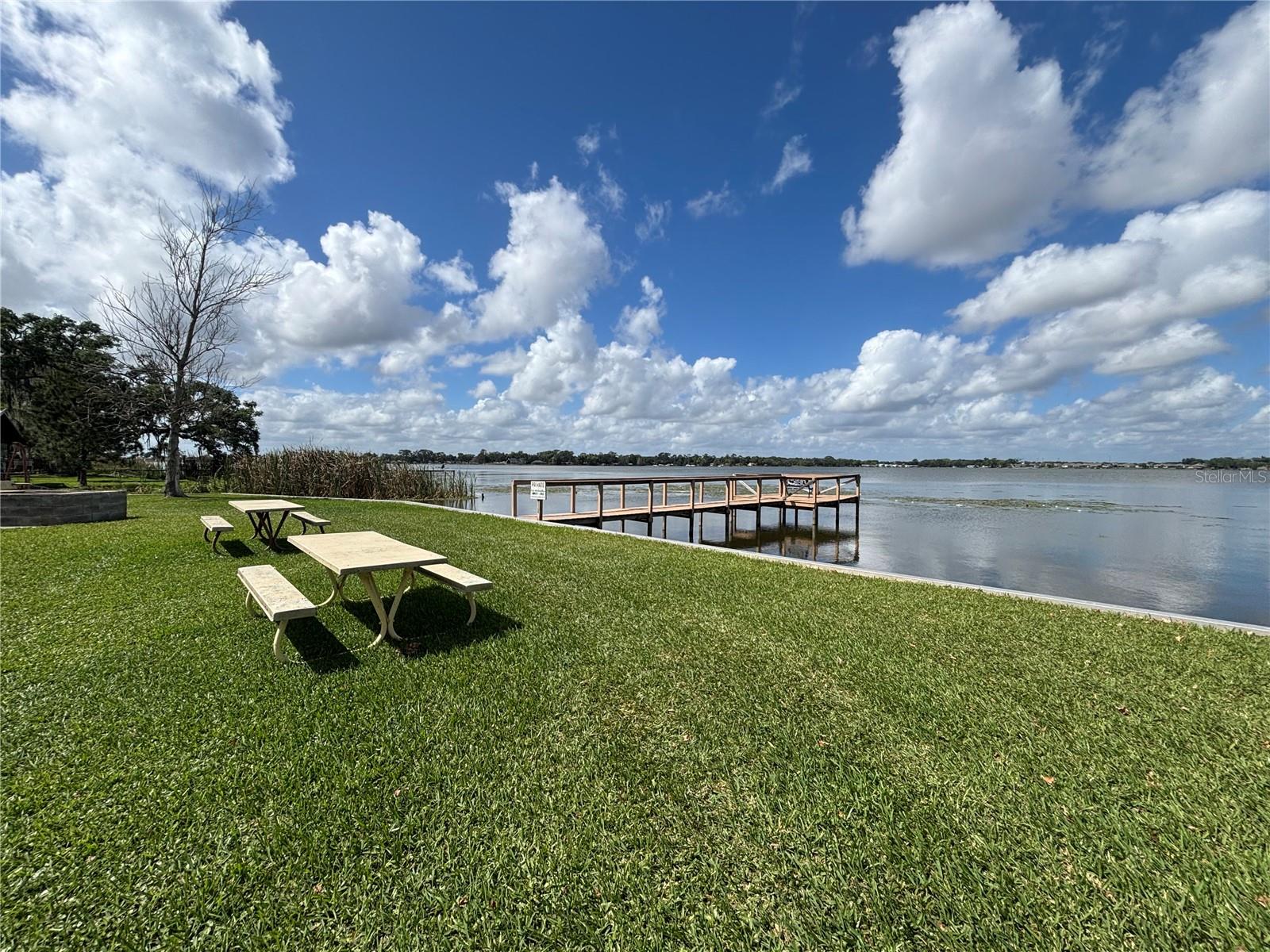 LAKE MARIANA ACRES - Residential