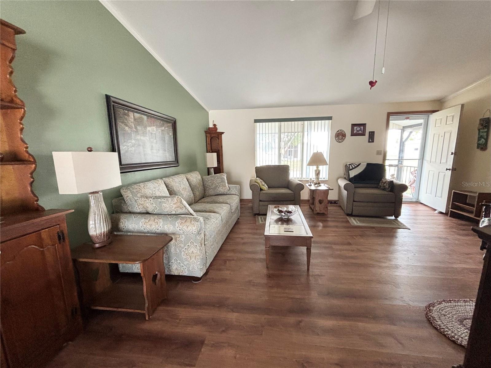 LAKE MARIANA ACRES - Residential