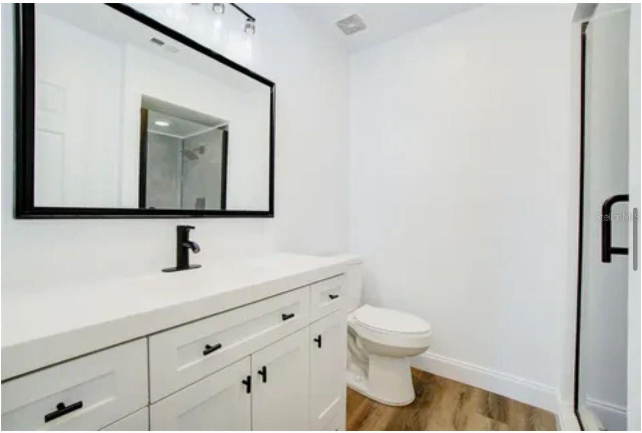 ROCKWOOD ESTATES - Residential Lease