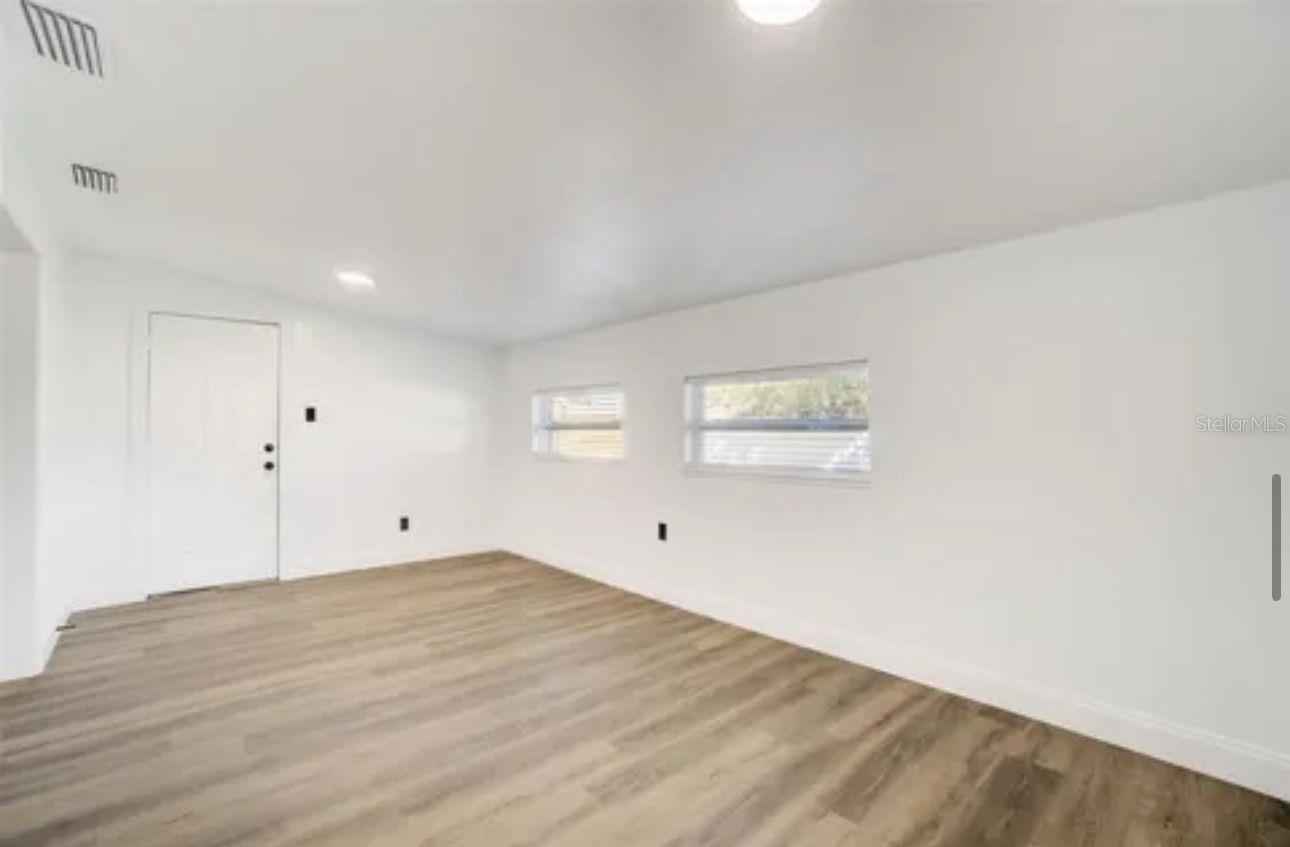 ROCKWOOD ESTATES - Residential Lease