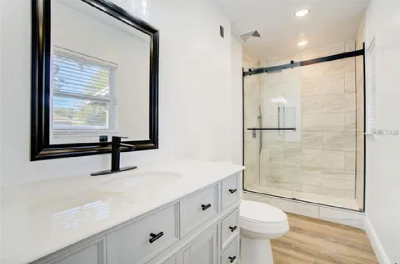 ROCKWOOD ESTATES - Residential Lease