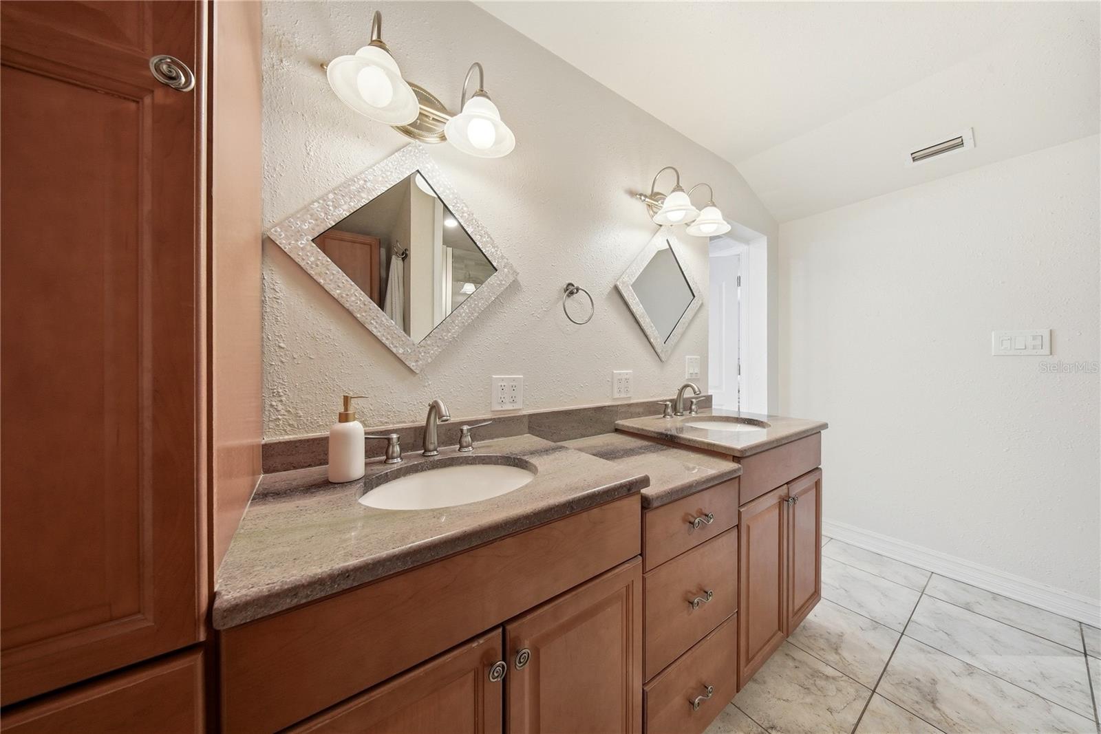 VIRGINIA PARK - Residential