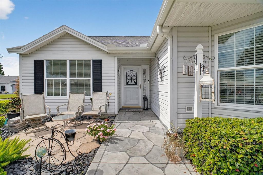 Photo of 16850 SE 86th Deptford Court, The Villages, FL 32162 (MLS # OM709818)