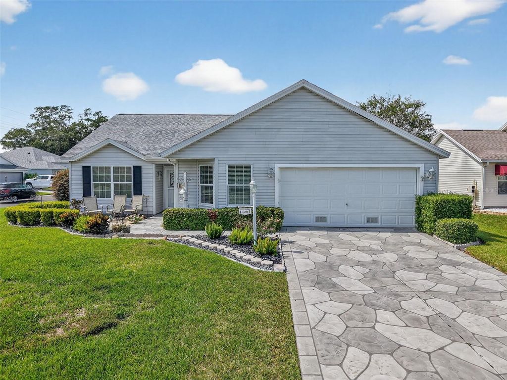 Photo of 16850 SE 86th Deptford Court, The Villages, FL 32162 (MLS # OM709818)