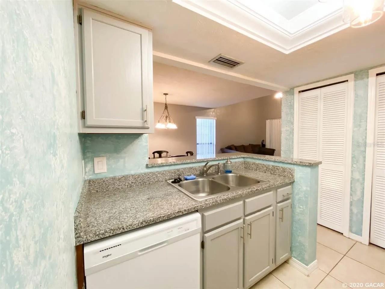 ROCKWOOD VILLAS - Residential Lease